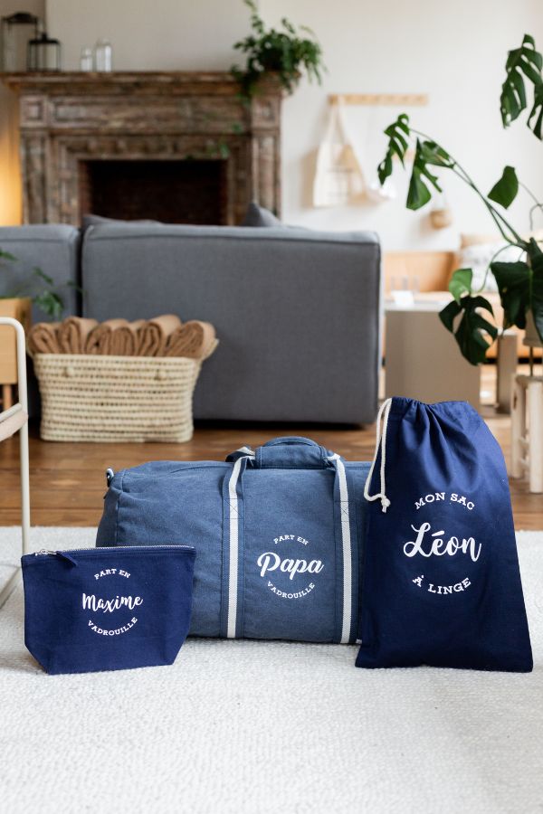 ensemble sac de voyage personnalisé avec sac à linge personnalisé et trousse de toilette personnalisée, cadeau de naissance, partir en vadrouille, partir à l'aventure