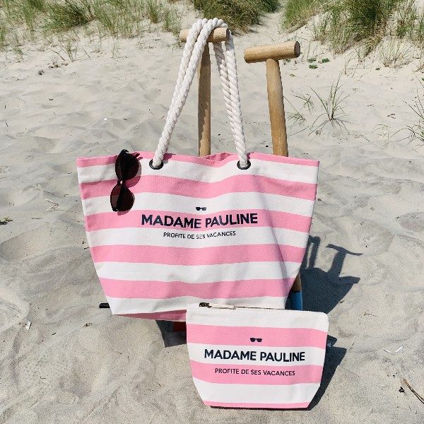 sac de plage maxi nautique personnalisé bleu, cadeau maitresse en or, cadeau maman, cadeau fête des mères, cadeau personnalisé, vacances, vadrouille, les petites affaires de, disponible en rose, trousse personnalisée assortie